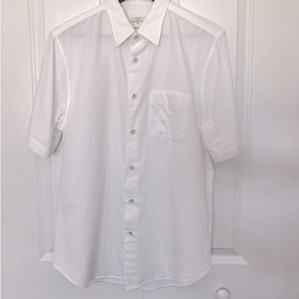 🛑- Rag & Bone  Men’s White Fit. 🛑Worn only one time